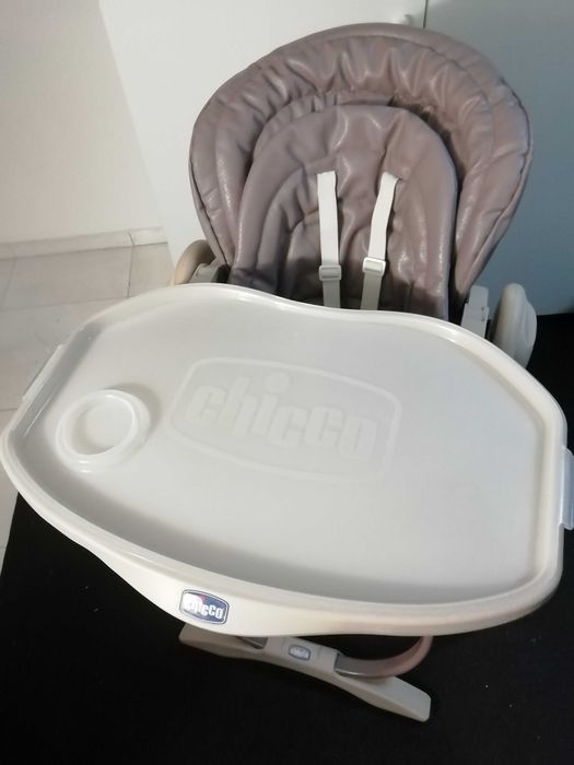 Cadeira refeição Chicco Polly Magic 3 em 1