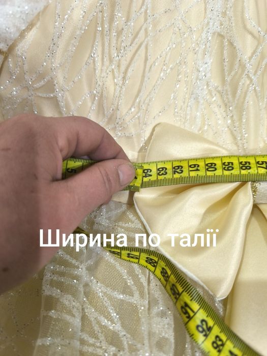 Продам сукню для дівчинки