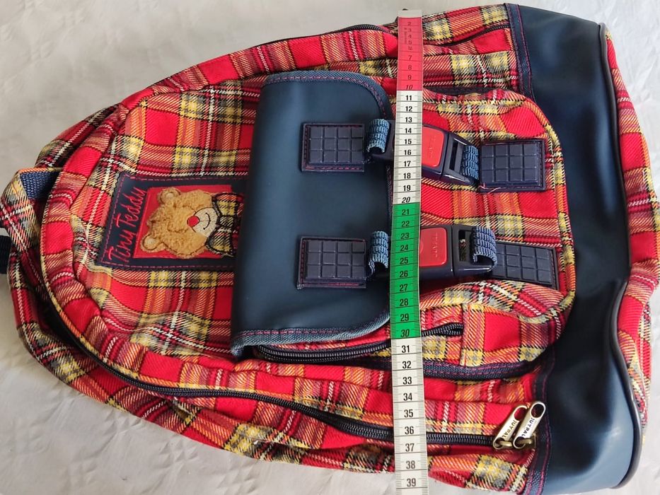 Mochila Xadrez com patch de ursinho