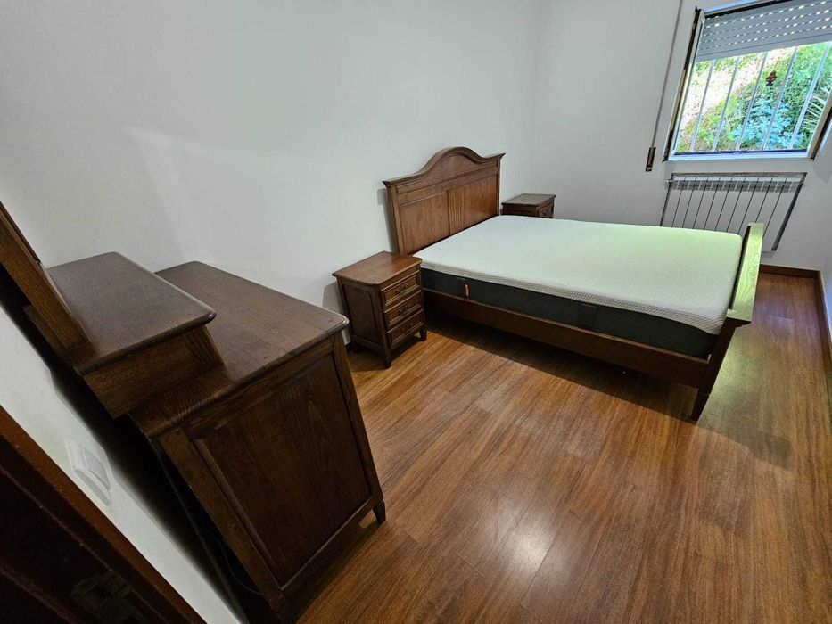 Quarto de Casal Completo em Madeira Maciça | Estilo Clássico