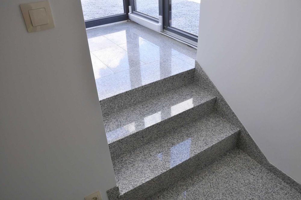 GRANIT G602 Bianco Sardo | polerowane schody | 150x33x2cm