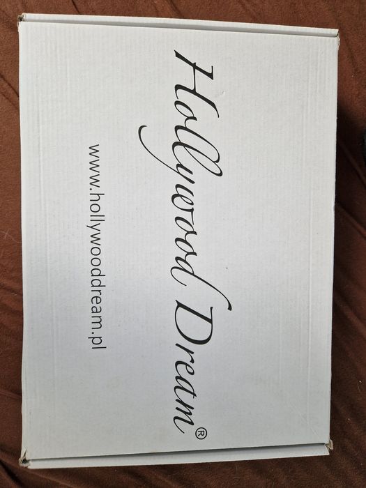 Długa sukienka satynowa Hollywood Dream