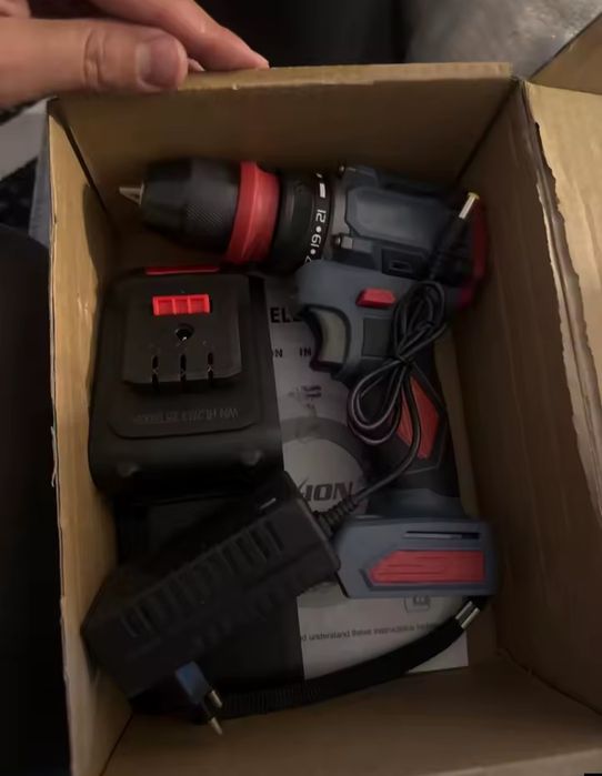 Kit Aparafusadora c/ cabeça removível 21v (2 baterias) Novas