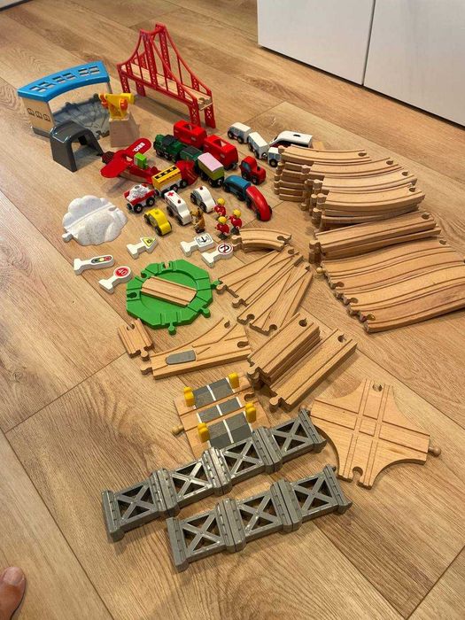 Велика деревяна залізниця BRIO / IKEA понад 100 елементів