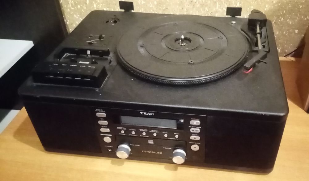 Програвач Teak lp-r550usbe пластинківінілові і касети