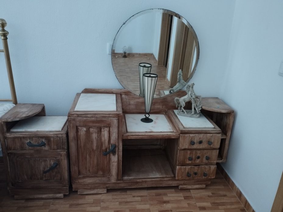 Mobília de quarto antiga
