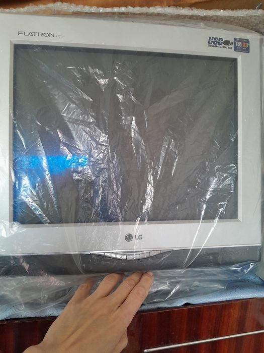 Монітор LG  гарний