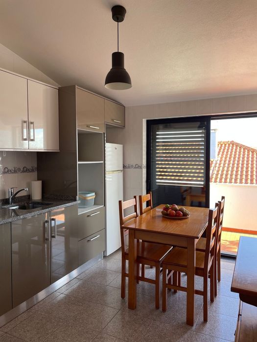 Apartamento confortável com varanda