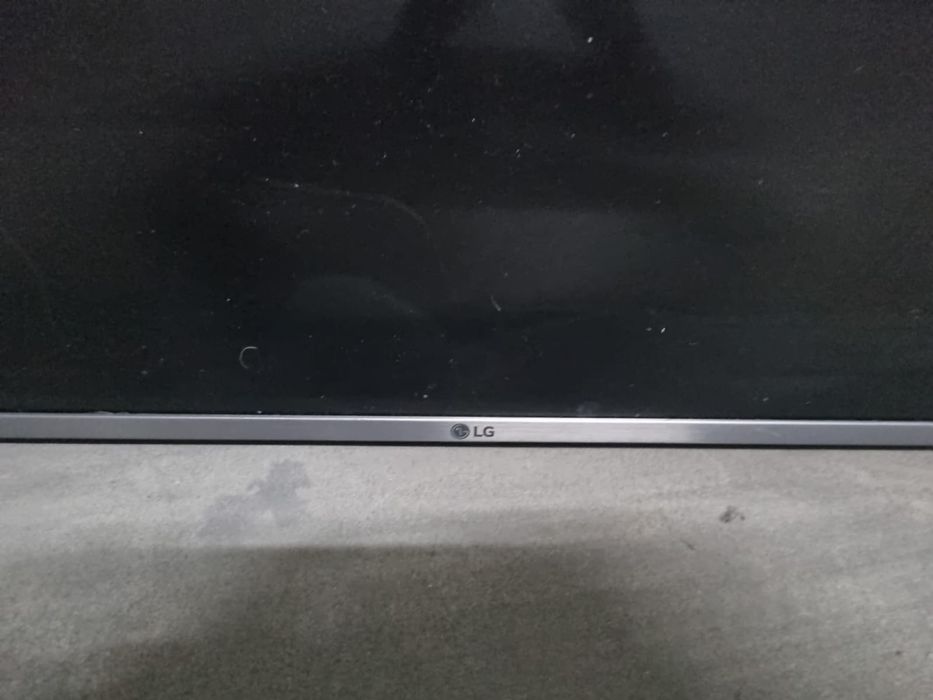 TV LG 50'' para peças