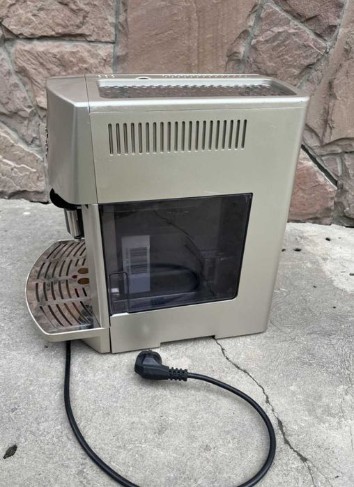 Кавомашина Delonghi Magnifica