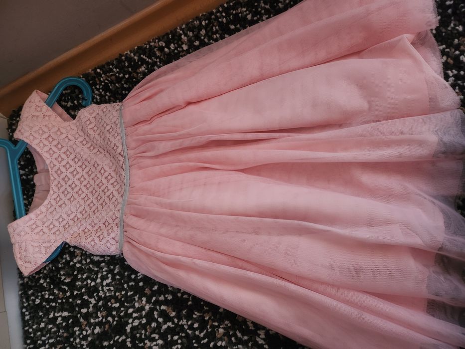 Sukienka Smyk r.110 różowa tiul cool club