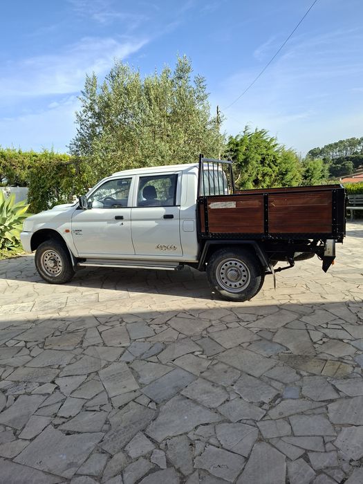 Mitsubishi L200 4x4 cabine extra, 1999,com revisão feita Peneus a meio uso