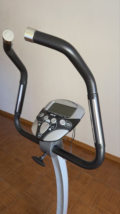 Bicicleta Estática Newfit C3.25 – Excelente Estado