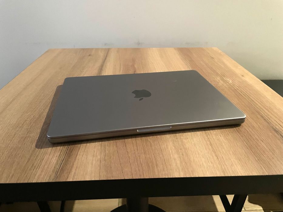 Macbook pro 14. m1 pro 16 Gb RAM 1Tb Ssd