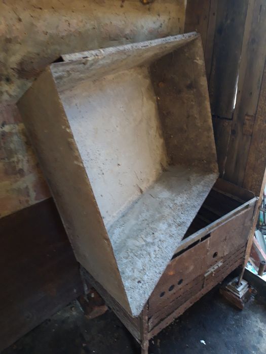 Ємність металева.