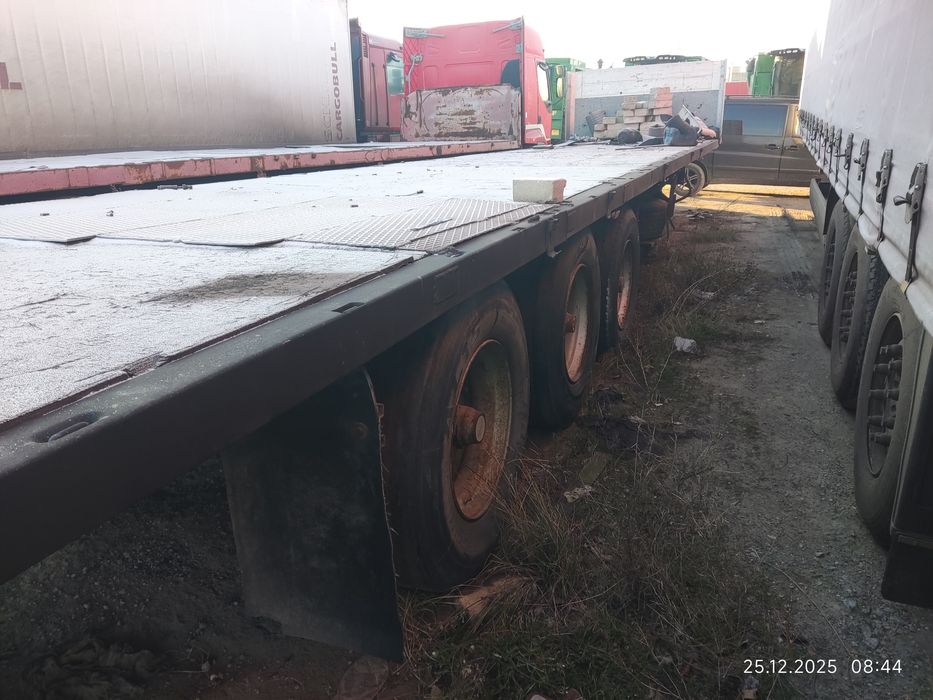 Полуприцеп платформа  Shmiths