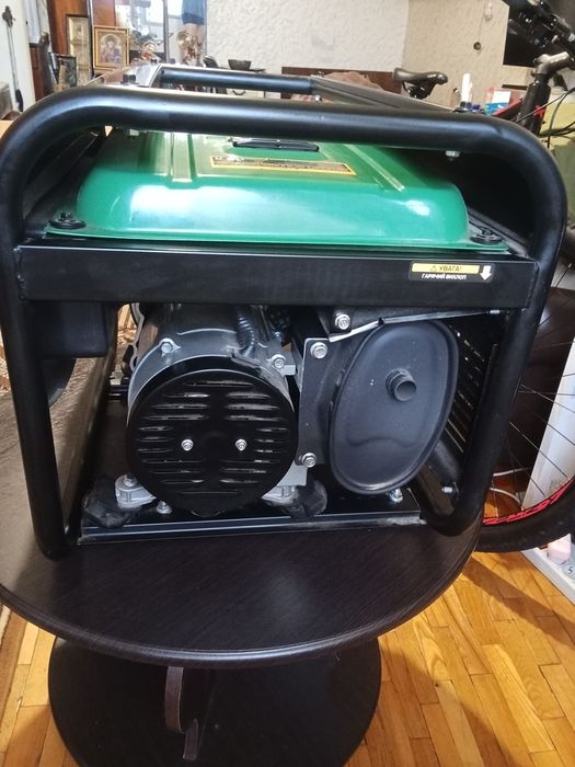 Бензиновый генератор APRO 3200