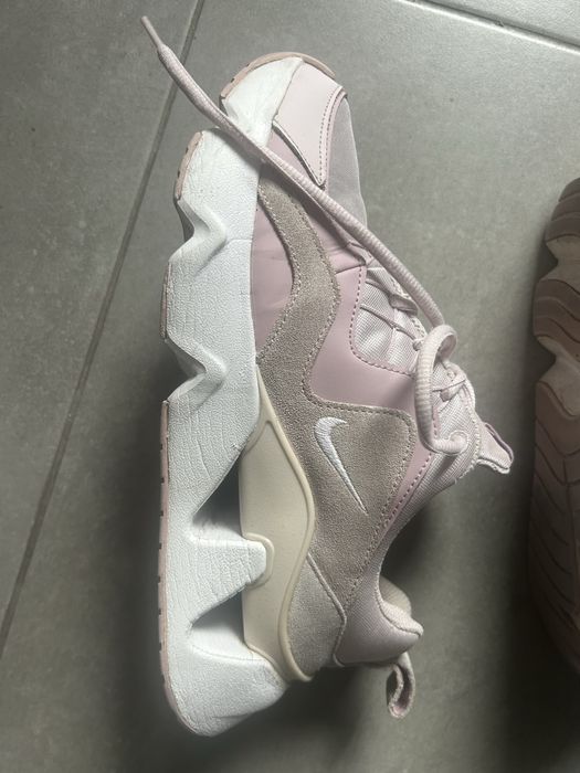 Adidasy snekersy nike pudrowy róż r. 38