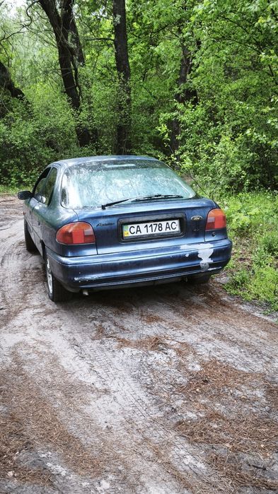 Ford Mondeo mk1 1.6