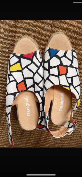 Buty letnie Desiqual r.38  na koturnie jak nowe