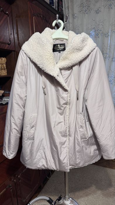 Гарна жіноча куртка великого розміру