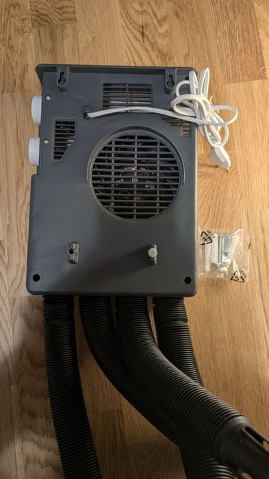 Сушка для мото ботів 
Настінне кріплення в комплект