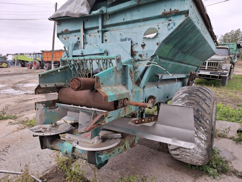 Розкидач Амазоне ZGB-5500