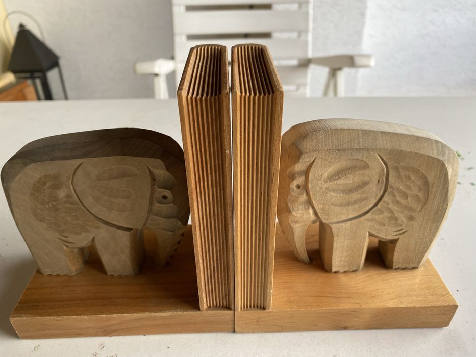 Держатели для книг, деревянные