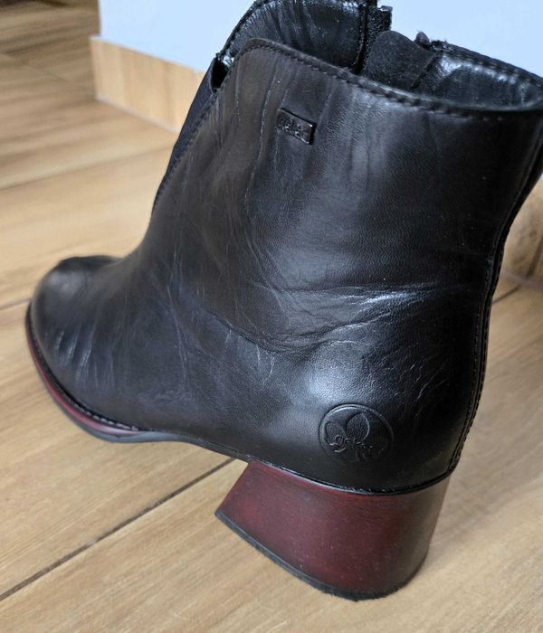 Botki Rieker czarne skórzane trzewiki skóra naturalna roz. 41 nowe