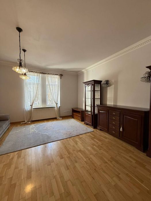 Оренда квартири 140 м2 біля парку Ів. Франка – další