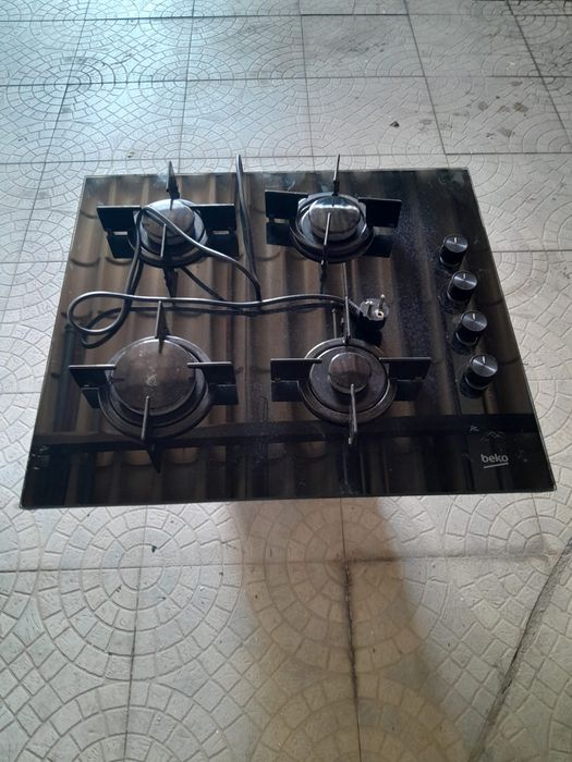 Placa a gás + 2 Bilhas de gás vazias (1 de ferro e 1 leve)