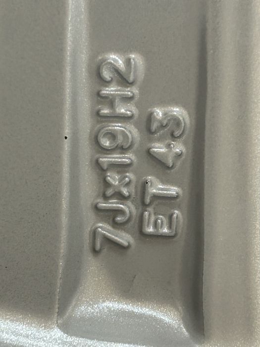552 Felgi Aluminiowe Oryginał VW Volkswagen R 19 5x112 Bardzo Ładne