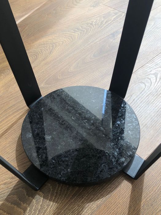 Mesa de Apoio Com Tampo Granito