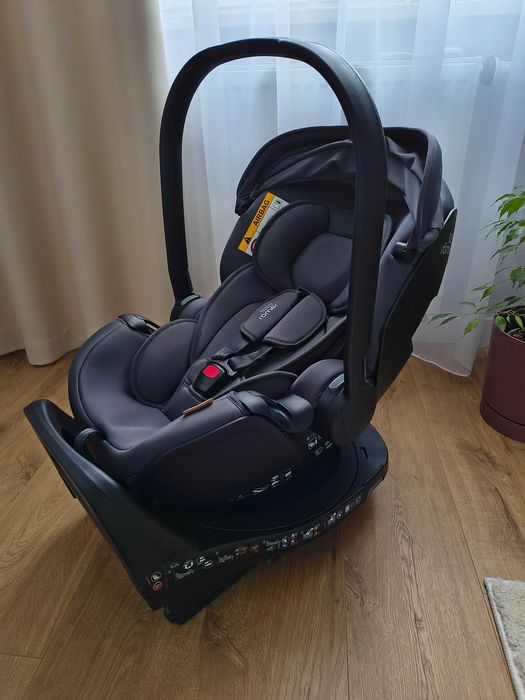 Fotelik samochodowy Britax Baby Safe Pro + baza Britax Vario 5Z