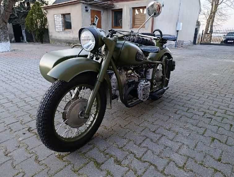 Motocykl K-750 z koszem