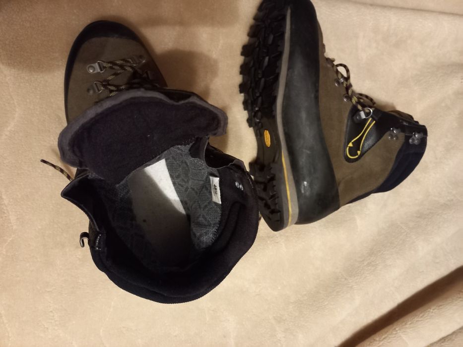 Гірські черевики,ла спортіва 30см