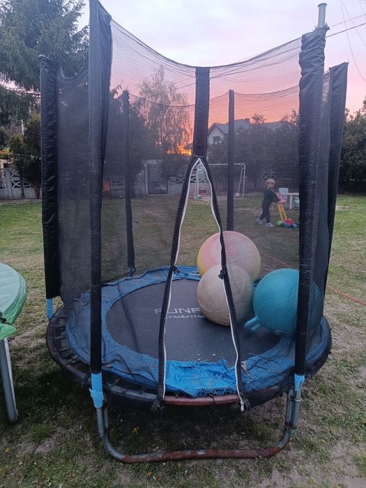 Trampolina dla dzieci