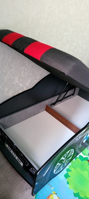 Кровать машина   .