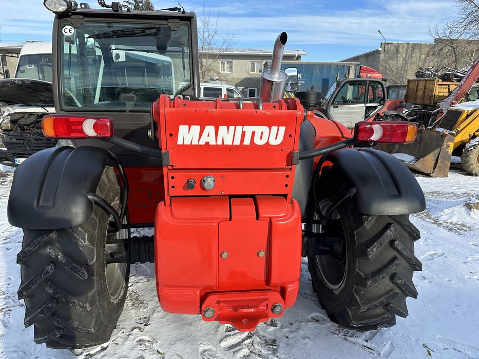 Телескопічний навантажувач маніту Manitou