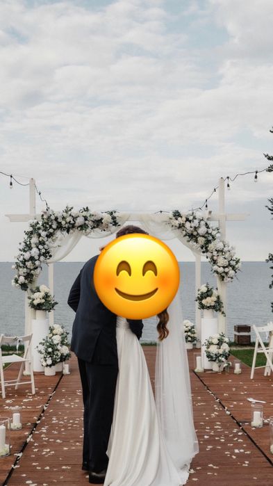 Duża kompozycja ślubna ze sztucznych kwiatów