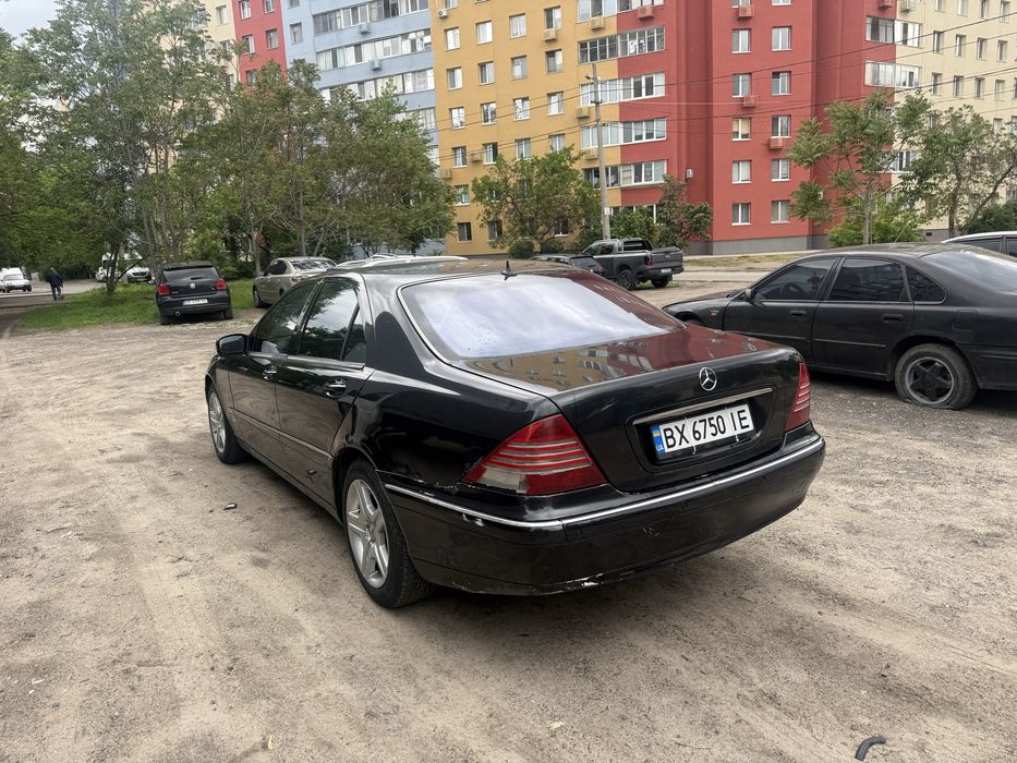 Mercedes-Benz w220 S-class