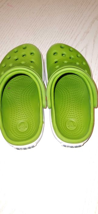 Дитячі тапки оригінальні Crocs 6 c 7