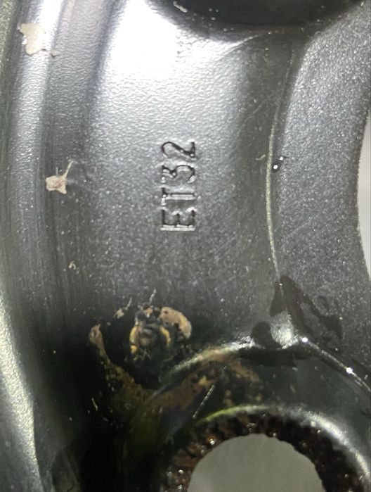 Roda  fina suplente  para mercedes