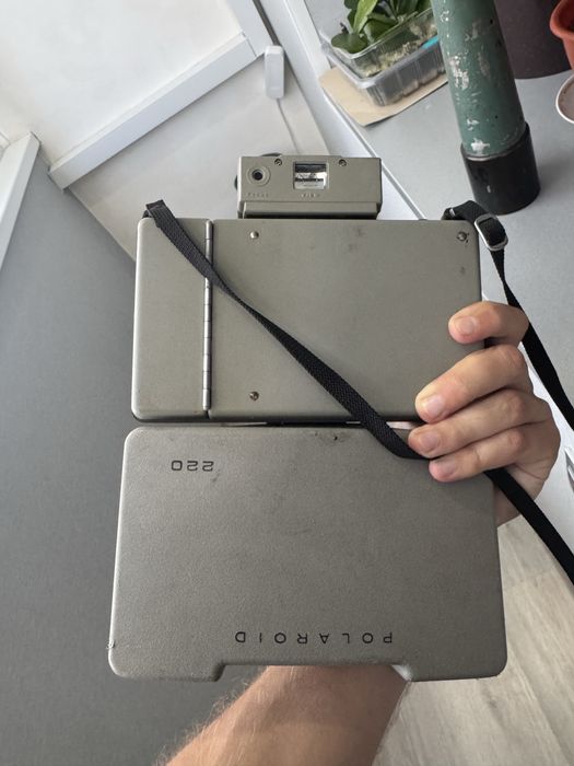 Продам фотоаппарат Polaroid Land Camera Automatic 220