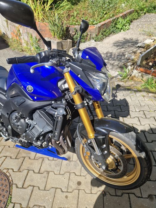 Yamaha FZ8 como nova