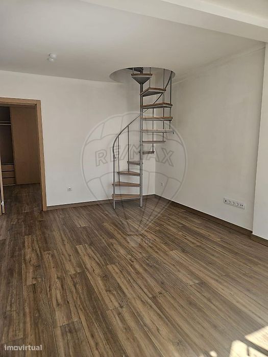 Apartamento T2 para arrendamento