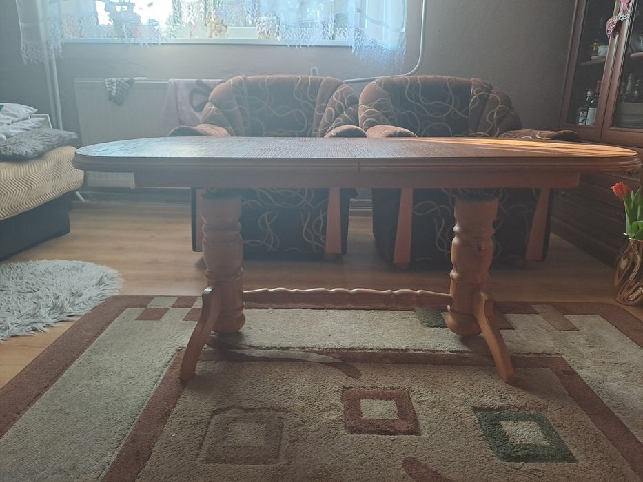 Ława do salonu 140 na 70 cm przed rozłożeniem