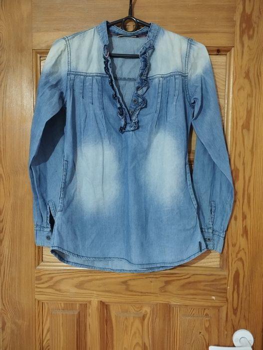 Bluzka jeansowa.