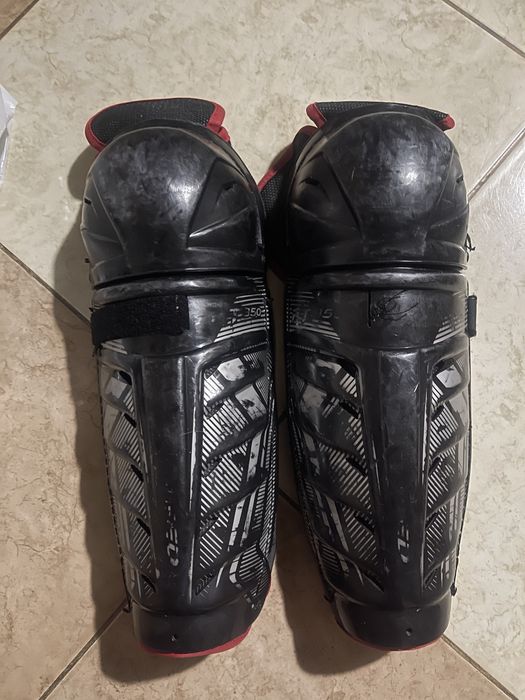 2 ПАРИ  Наколінники для хокею «bauer vapor 3x»