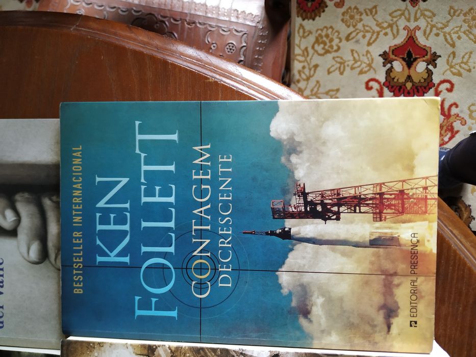 Ken Follett, allende, salman rushdie, Cecelia Ahern